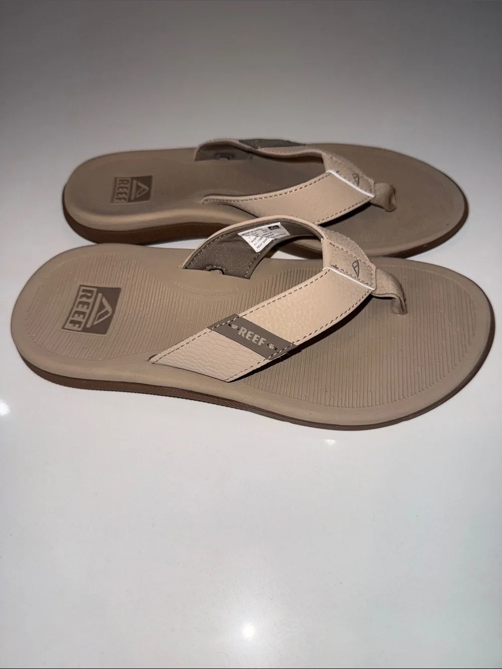 Reef Santa Ana Men's Flip Flop Sandals Size 7 Tan Beige